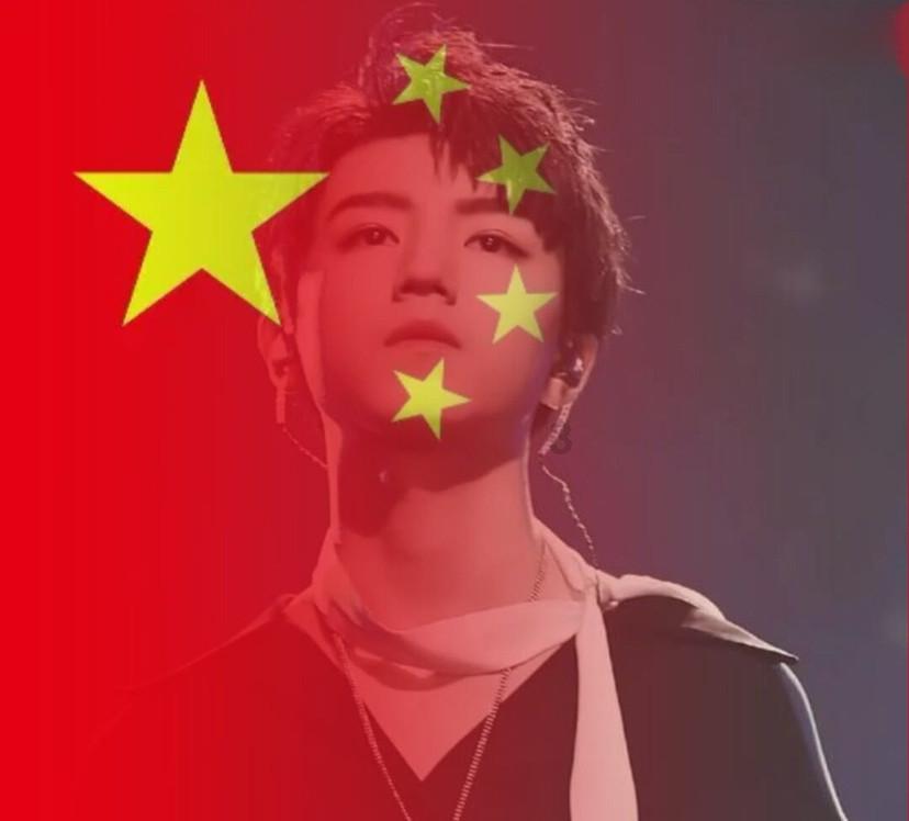 我喜欢李宇春游戏画面